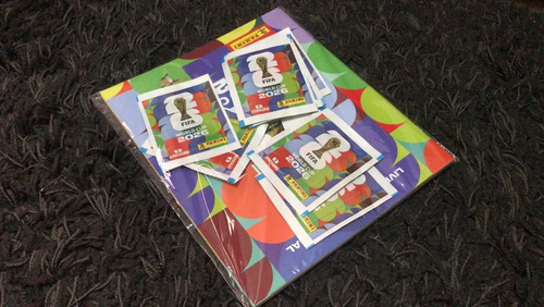 Àlbum Copa Do Mundo Fifa 2026 + 84 Figurinhas Capa mole (12 envelopes)