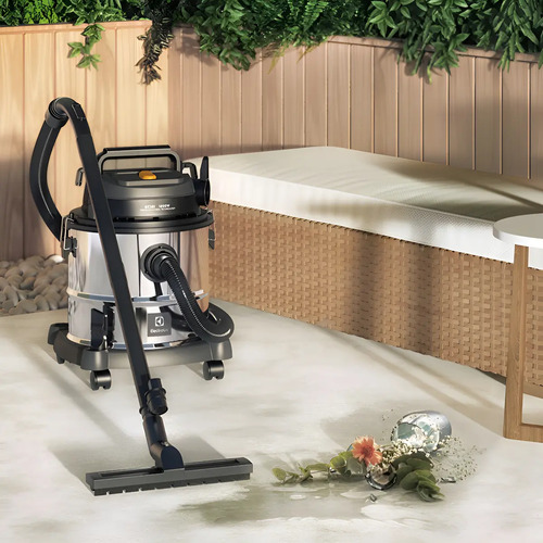Aspirador Pó e Água Electrolux GT20i 1800W 20L total 15L útil função Sopro Compacto Líquidos Químicos protetor térmico Inox