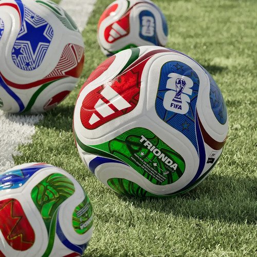 Bola multicolorida multicolorida da Copa do Mundo de Futebol Adidas 26 Trionda League Jd8030 Mult