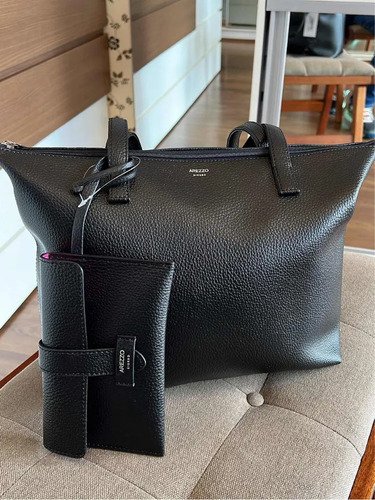 Bolsa Arezzo Shopping Tamanho Grande Lisa Com Carteira Cor Preto