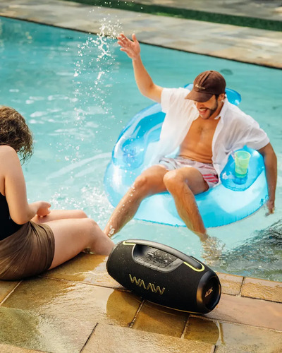 Caixa de Som Boombox Waaw by Alok Hyperboom 1000 Bluetooth À Prova d'Água 180W RMS Até 12h de Autonomia