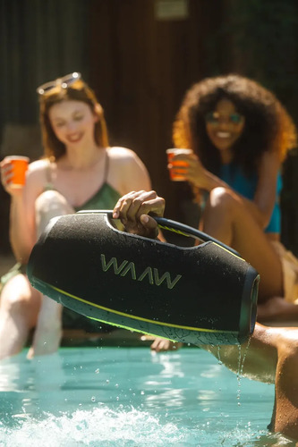 Caixa de Som Boombox Waaw by Alok Hyperboom 1000 Bluetooth À Prova d'Água 180W RMS Até 12h de Autonomia