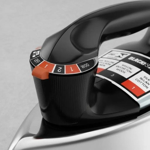 Ferro A Seco Black+decker cor preto prateado Vfa1110tm2