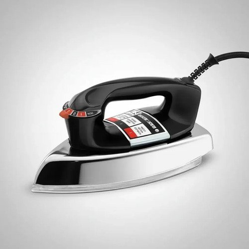 Ferro A Seco Black+decker cor preto prateado Vfa1110tm2