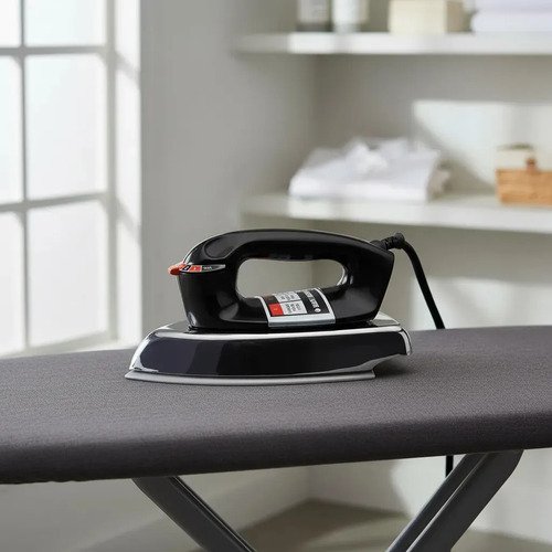 Ferro A Seco Black+decker cor preto prateado Vfa1110tm2