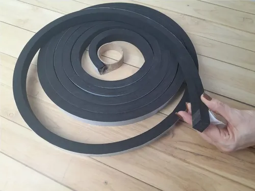 Fita Eva Preto Autocolante 1 Lado 15mm X Larg 2cm X 20 Mts