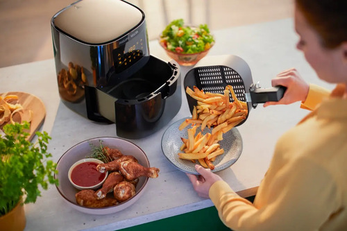 Fritadeira elétrica airfryer Philips Walita essential XL Ri9270 painel digital potência 2000W 6,2 litros preta