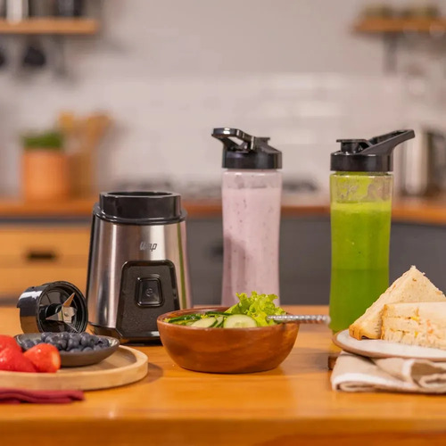 Liquidificador Portátil Wap Blender Go Wbg600 700ml Com 4 Lâminas Em Inox E Trava De Segurança