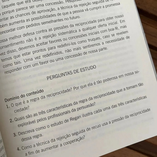 Livro As Armas Da Persuasão