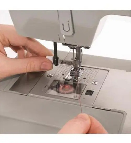 Máquina Singer Facilita Pro 4423 Zig Zag 23 Pontos Decorativos Portatil