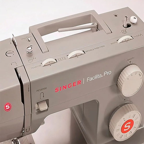 Máquina Singer Facilita Pro 4423 Zig Zag 23 Pontos Decorativos Portatil