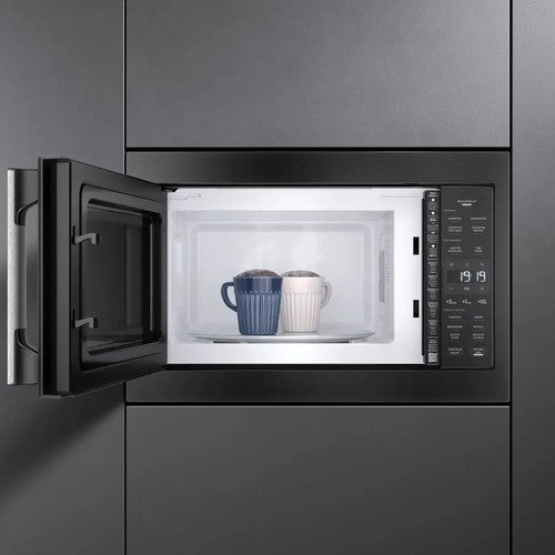 Micro-ondas de Embutir Electrolux 34L Preto Experience com Descongelamento Assistido ME3BP