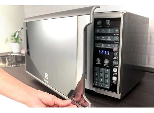 MICRO-ONDAS ELECTROLUX 31L COM PAINEL INTEGRADO EM AÇO INOX ESPEHADO 127V MI41S