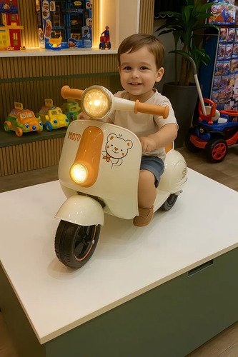 Mini Moto Motoneta Elétrica Infantil Classic 6v Avespa Bege Rosa Unitoys