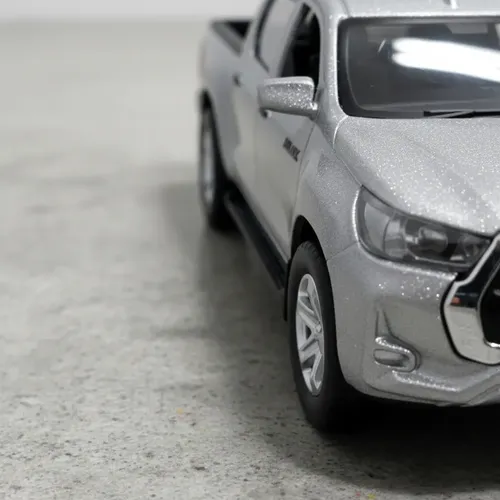 Miniatura Toyota Hilux Srx 2016 1:45 Metal E Plástico