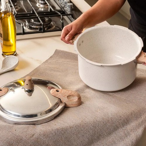 Panela De Pressão Brinox Indução 5,4l 22cm Vanilla Vanilla