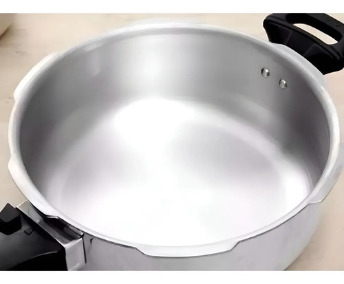 Panela de pressão Nigro Eterna Polida 097103 6L prateado 1 unidade