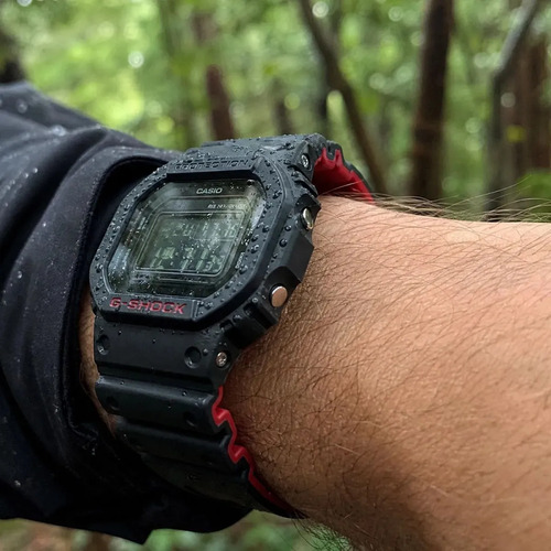 Relógio Casio G-shock Masculino Digital Dw-5600uhr-1dr