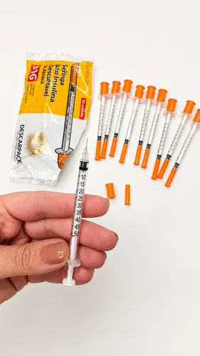 Seringa Insulina 0,5ml Agulha 6,0x0,25mm 100 Un Descarpack