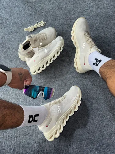 Tênis On Running Cloudsurfer Masculino Leve Macio Academia