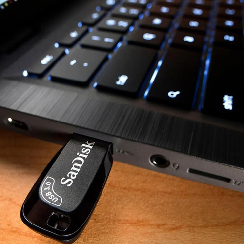 Unidade flash preta Sandisk Ultra Shift 32gb USB 3.0 100MB/s